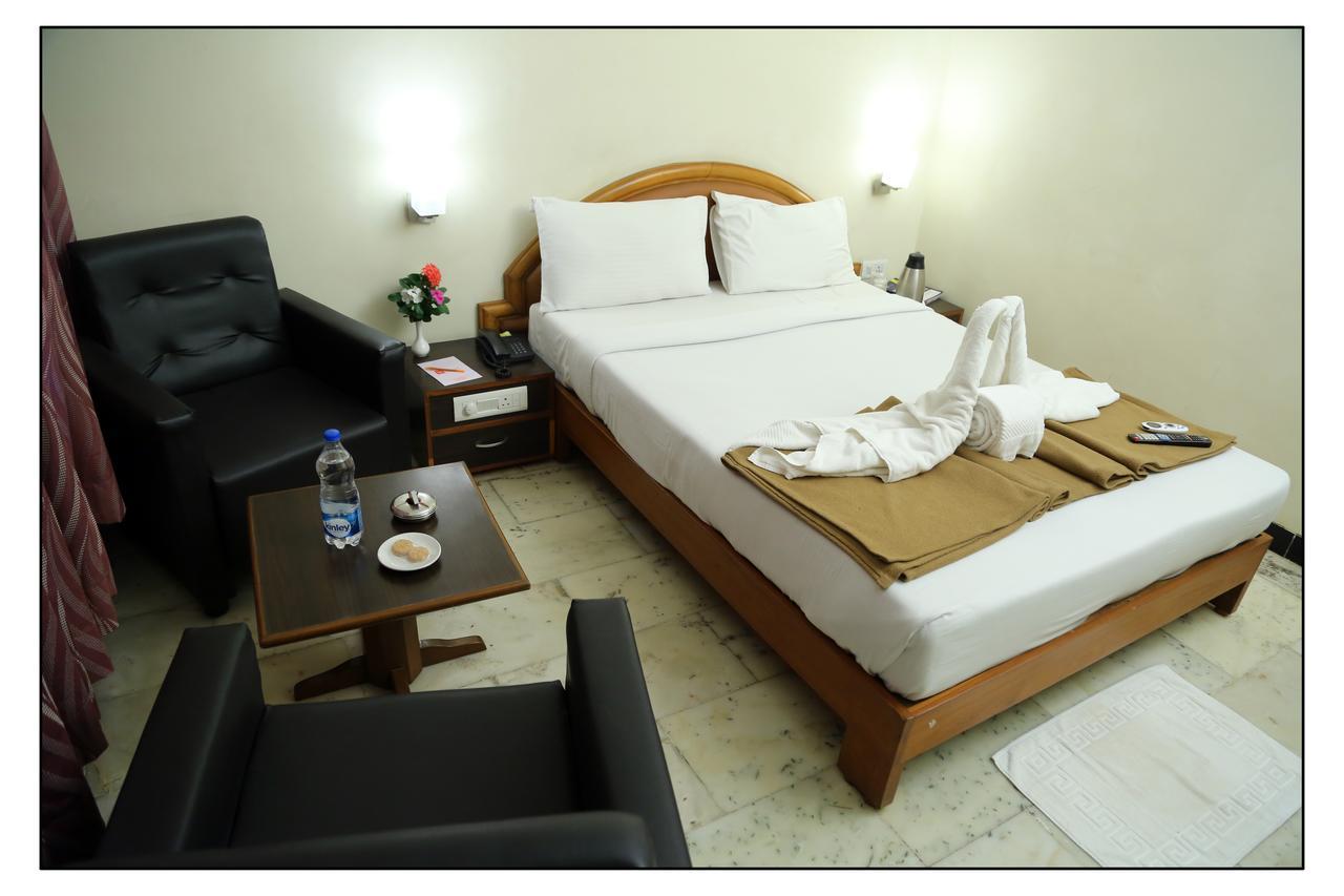 Senthil Residency Hotel Dindigul Room photo